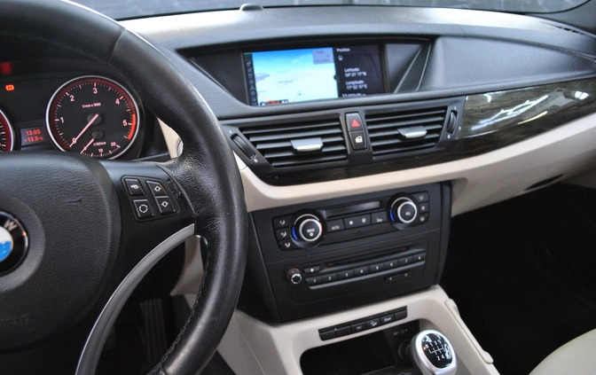 BMW X1 cena 41900 przebieg: 249897, rok produkcji 2010 z Barcin małe 301